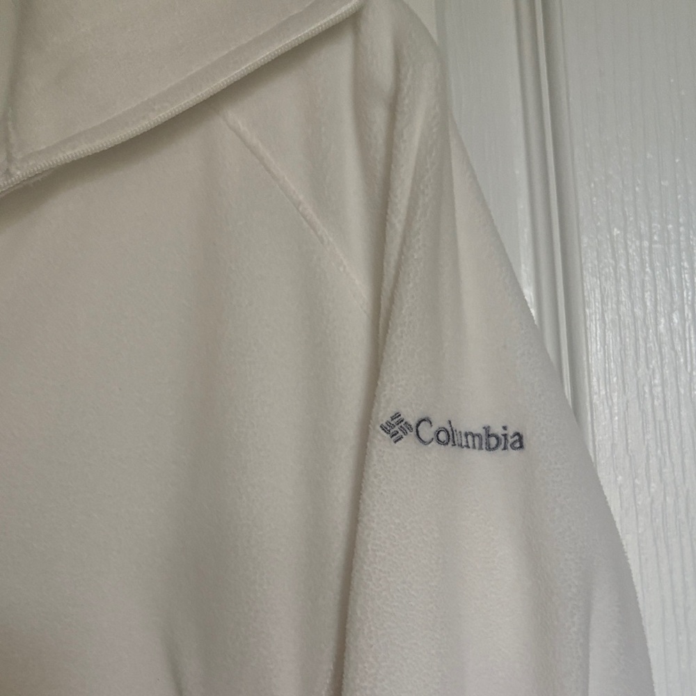 Columbia Women's White Cowl Neck soft fabric M - Picture 5 of 5